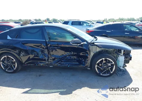 2025 Kia K4 Gt-Line z USA, uszkodzony, nr VIN 3KPFW4DE0SE051465